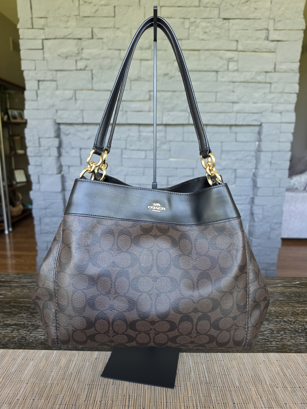 Coach Brown Signature Canvas Shoulder Bag with Black Trim and Matching Wallet - Picture 2 of 9